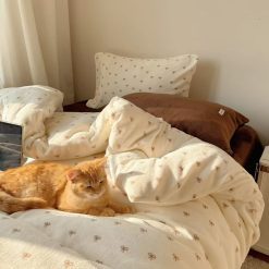 Extra Warm: Butter Ribbon Bedding Set