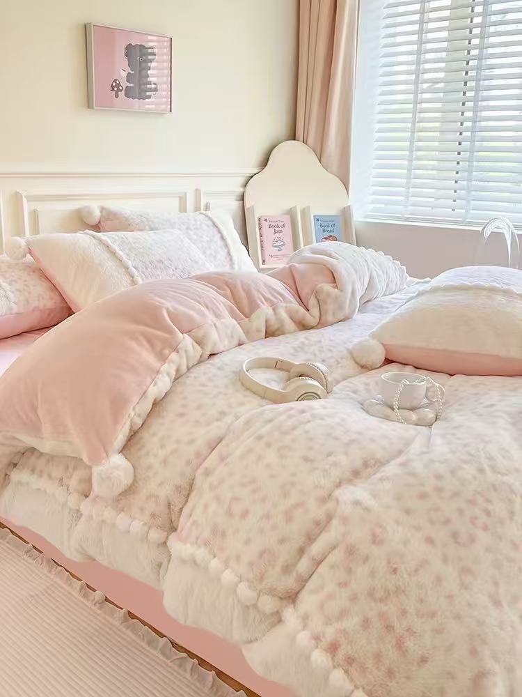 Extra Warm: Rosy Bunny Fleece Bedding Set - Image 2